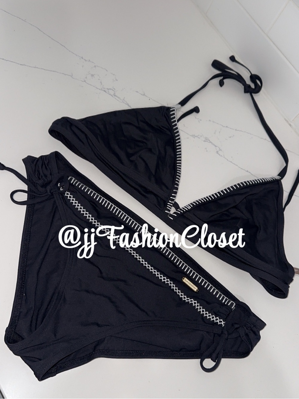 LASCANA Sunseeker Black Triangle Bikini Set with Contrast Stitching